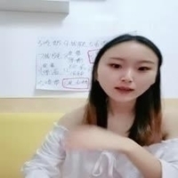 颜值不错会喷奶的小粉妹双人直播大秀自慰口交激情啪啪十分诱人